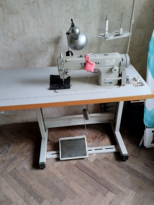 Швейная машина промышленная продаю  бу   в отличном состоянии