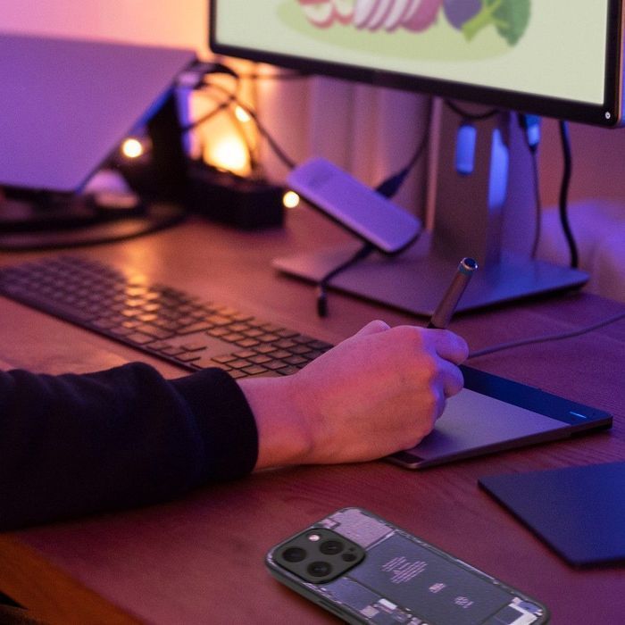 Futerał TECH do IPHONE 13 Pro wzór 2