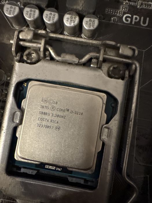 Sprzedam płytę główną asus p8h61-mx r2.0+8gb ddr4+intel core i3-3220