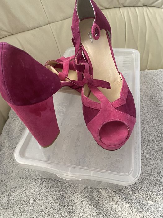 Buty sandały na platformie