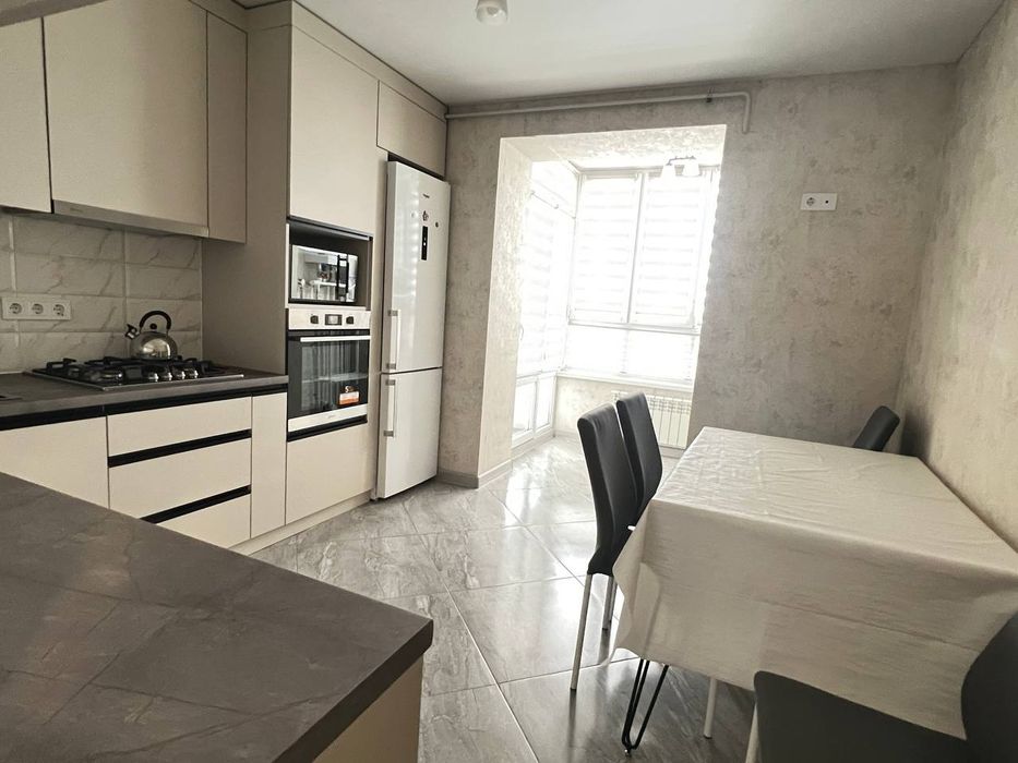 Подобово від власника. Замостя, зал.вокзал,Нокаут