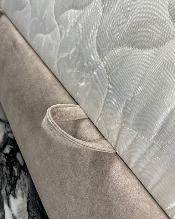 Кровать с мягким изголовьем «Аврора»