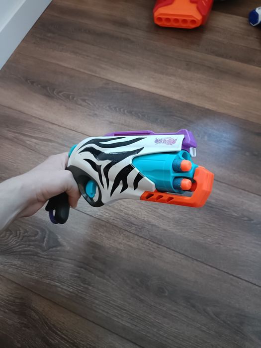 nerf rewolwer na strzałki