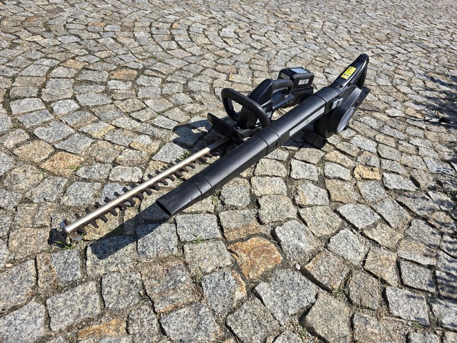 Dmuchawa i Nożyce akumulatorowe  do żywopłotu