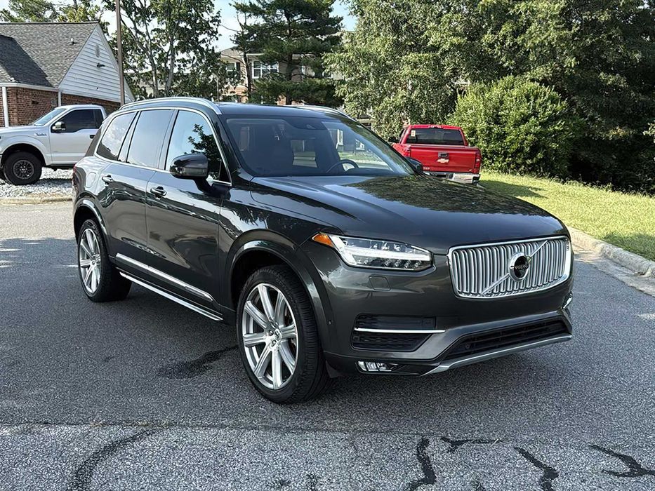 Volvo XC90      2017
