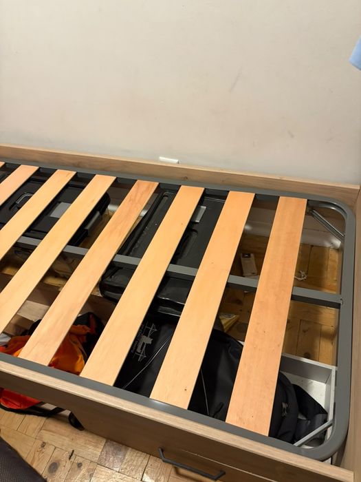 Cama de  solteiro