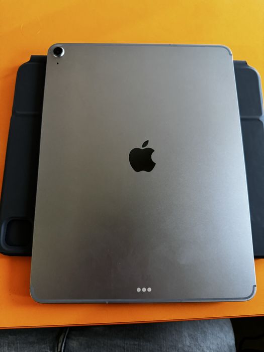 IPad Air 13 M3 128GB 5G jak nowy