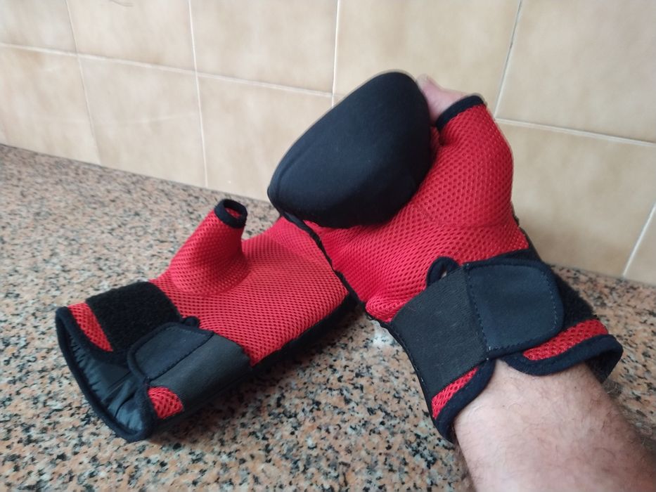 Luvas de box combate karaté desporto casa quarto apartamento vivenda escritório gabinete carro cozinha.