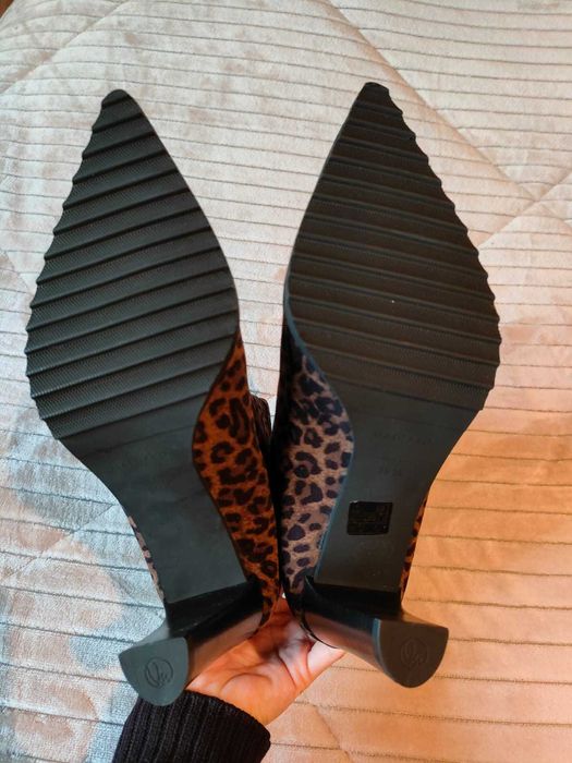 Botas de salto alto padrão leopardo Mascaró