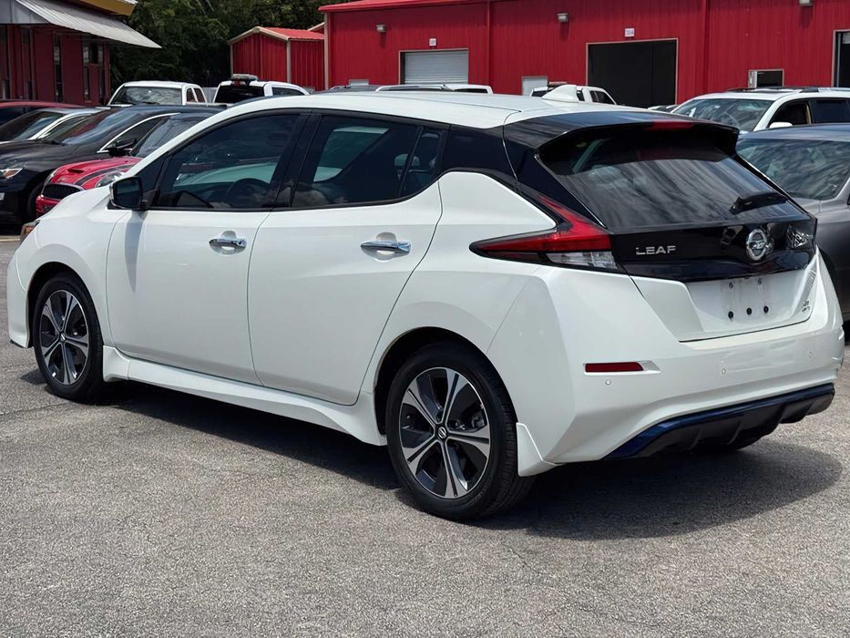 Nissan LEAF SL Plus      2022