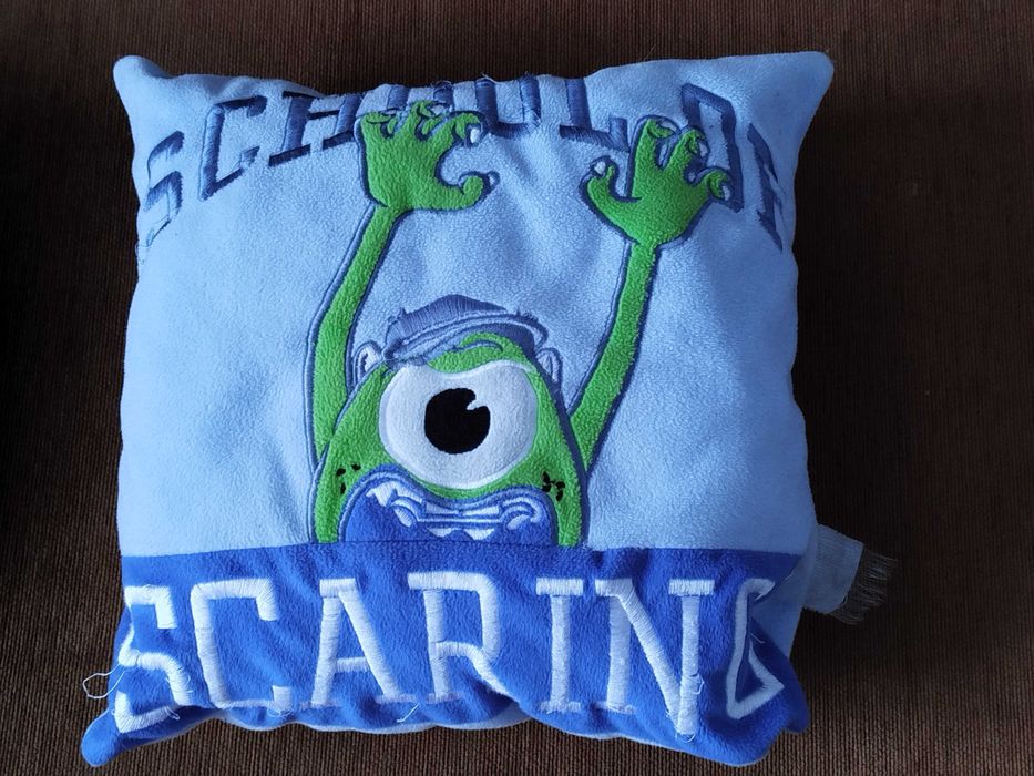 Подушка университет монстров