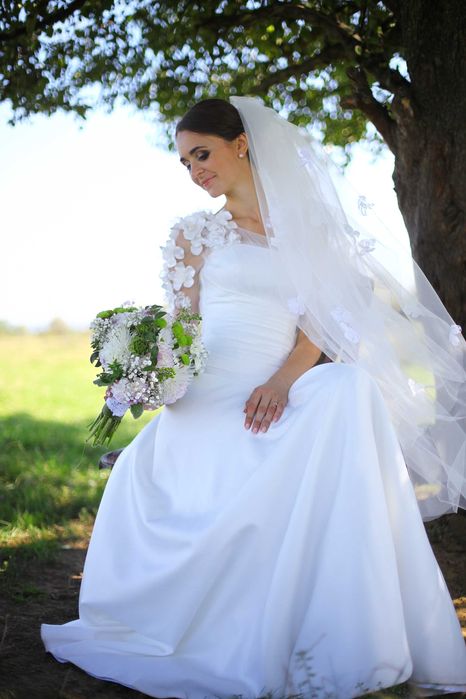 Дизайнерська сукня весільна / випускна