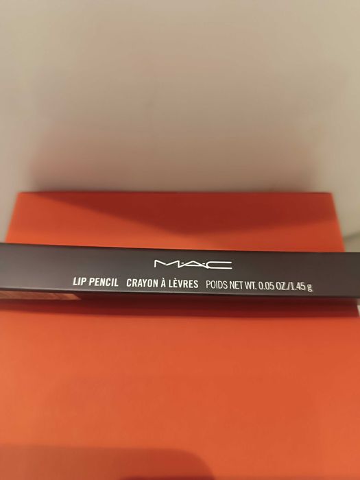 MAC konturówka nowa