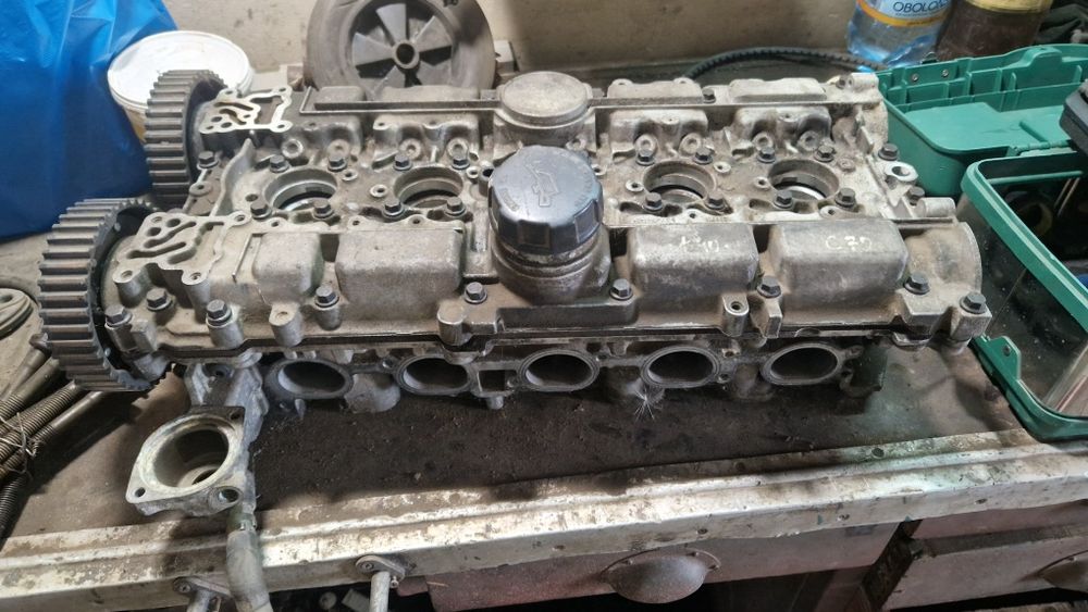 Продам голову ГБЦ на Volvo 2.5 t