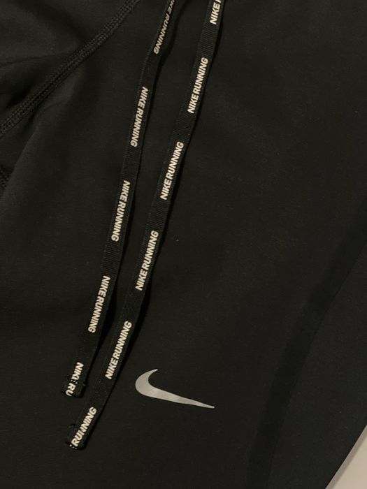 Спортивні лосини Nike