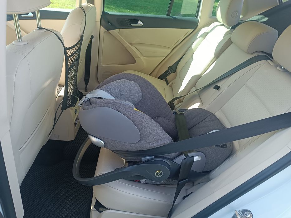 Дитяче Автокрісло cybex cloud z i size з фіксаторами до каляски