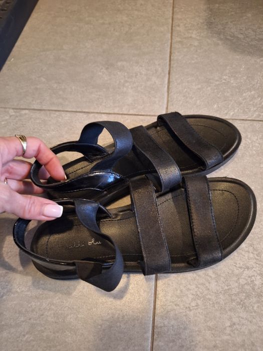 Sandały  2 pary dla dziewczynki  r.35