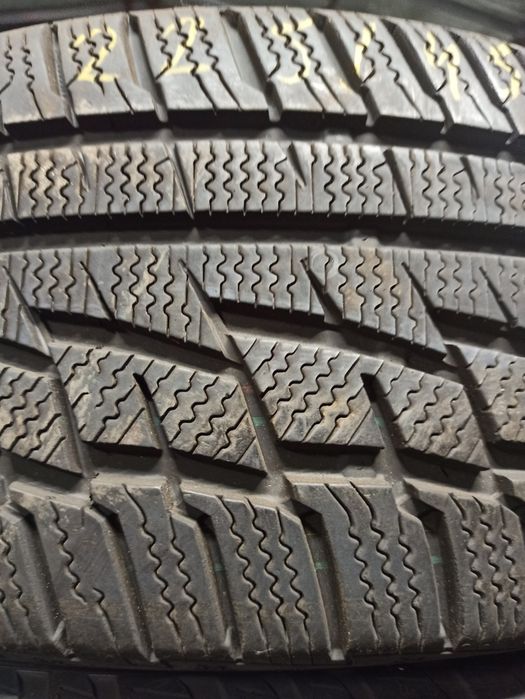 Продам ОДНО колесо 235/45 R17 Matador MP92