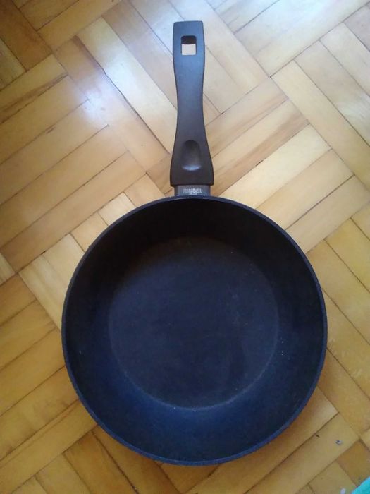 Сковородка б/у..