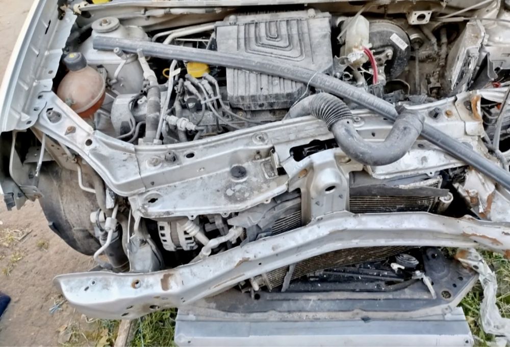 Двигатель и КПП рено логан 2 1.6 бензин