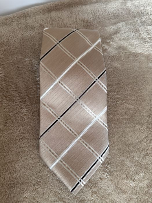 Elegancki krawat męskii nowy