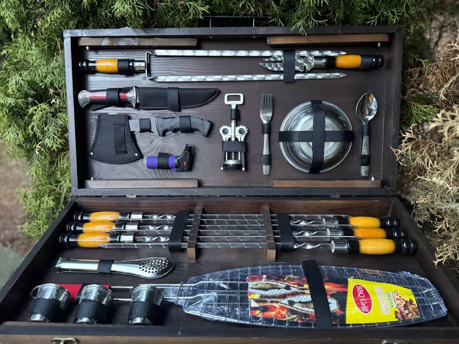 Вип Подарочный набор шампуров для шашлыка в деревяном кейсе