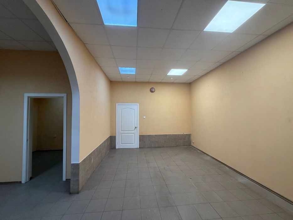Здам приміщення в оренду Центр ринку Подільськ 57,3 м.кв.