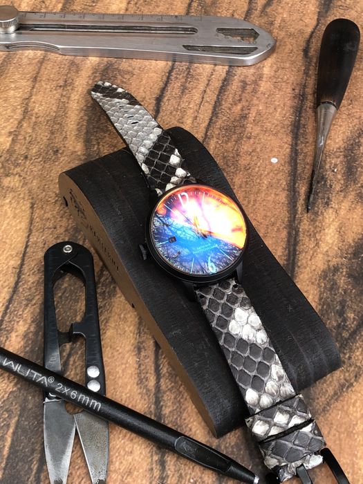 Ремінці на годинник на замовлення. Ремешки из кожи на заказ