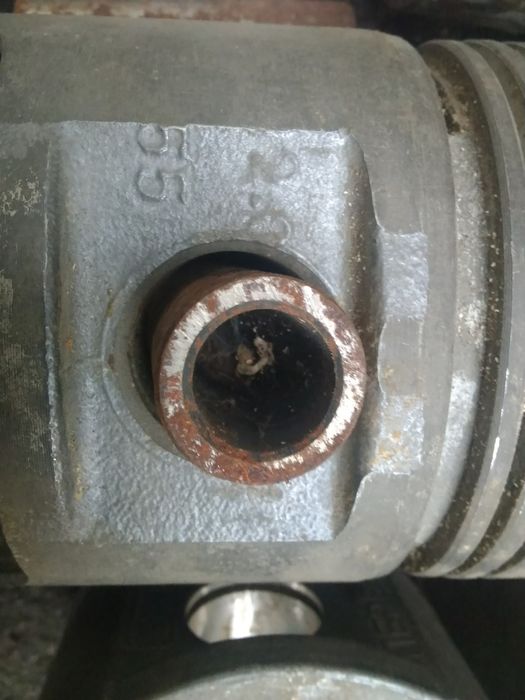 Кільця вкладиші пальці поршень 92мм 83мм 72мм УАЗ ГАЗ 69 51 52 53 ПД10