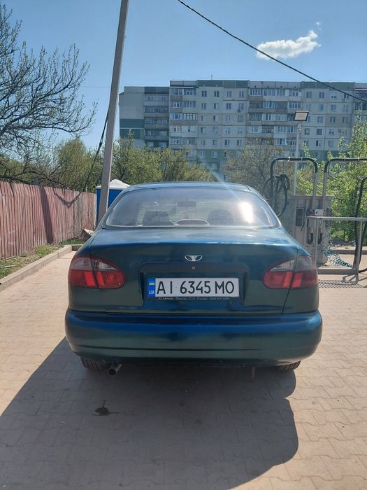 Део Ланос 2003 року газ/бензин