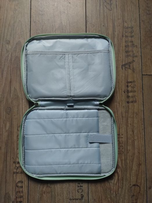 Etui, pokrowiec na tablet, laptop 10'