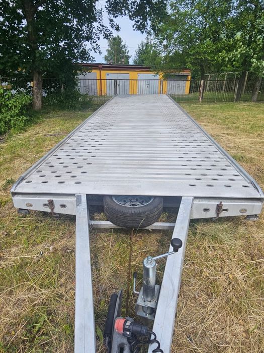Wynajem Przyczepy dlugość 8.3m