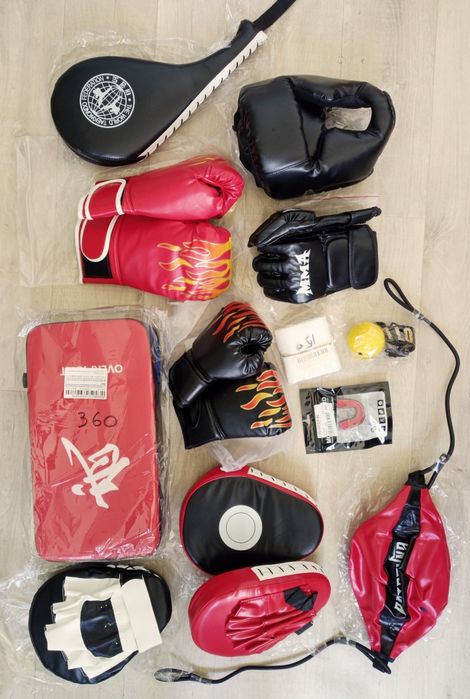 Битки тренажерные перчатки для единоборств.