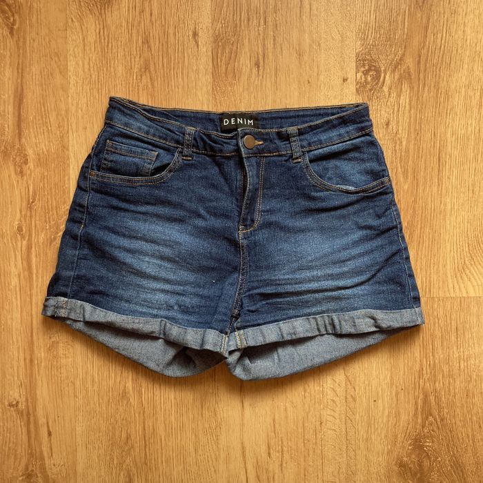 krótkie spodenki szorty ze średnim stanem Denim