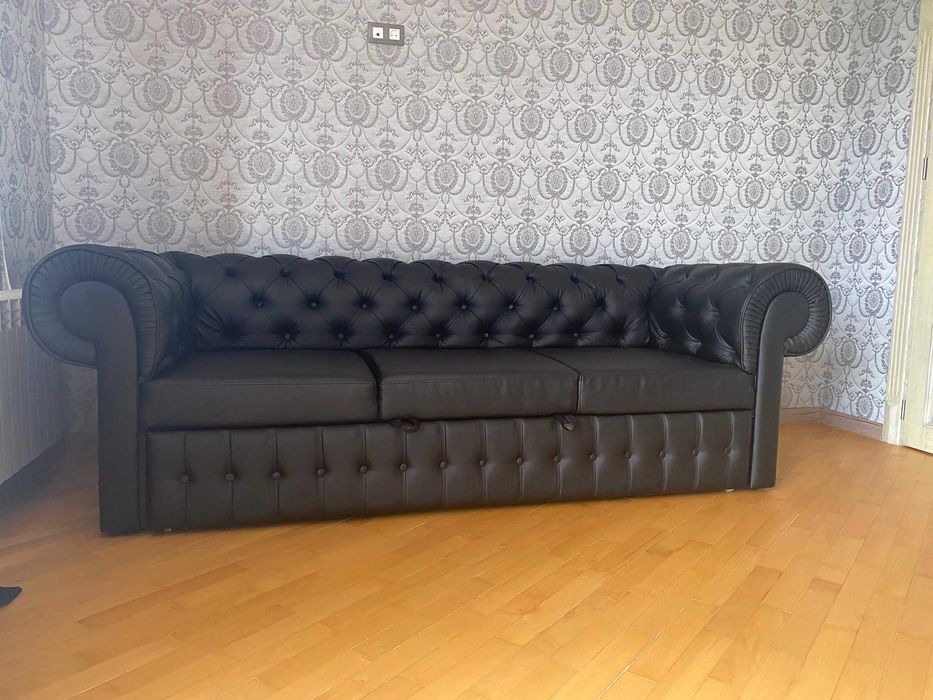 Кожаный раскладной диван