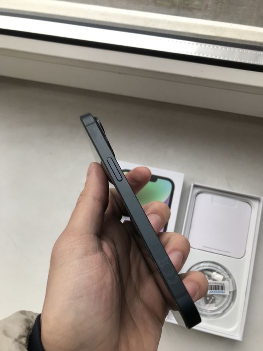 iPhone 14 black 128gb