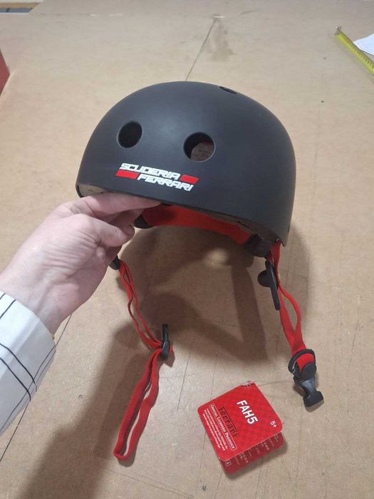 Спортивні товари ( колики, шолом, скейт, самокат, обруч гімнастичний)