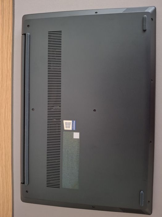 Portátil Lenovo em bom estado.