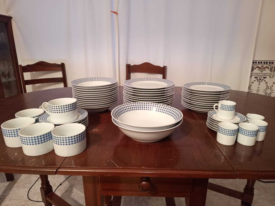 Complete white ceramic tableware set with blue border64873902015361121