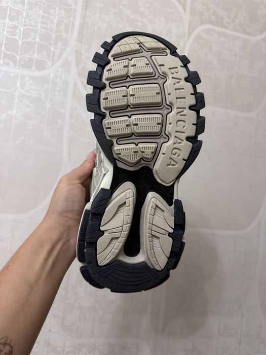 Balenciaga Track 2  Beige/Black 37р