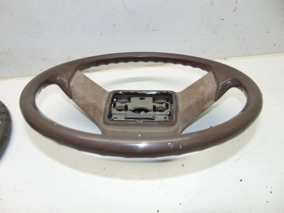 Mitsubishi L300 Volantes