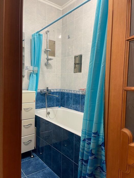 Квартира 3-кімнатна (район АТБ, стоматології дента люкс)