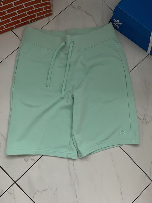 Nike t-shirt & champion short