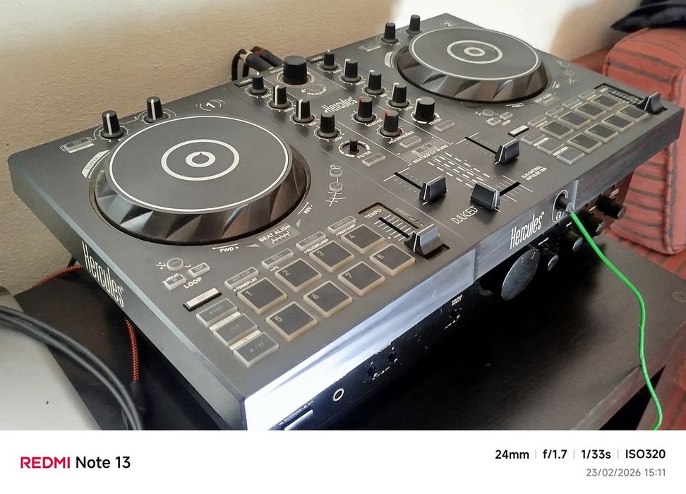 Hercules DJ Control Impulse 300 Controller445211008094054401