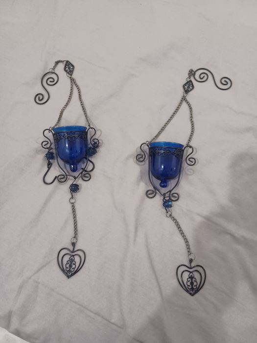 Castiçais suspensos