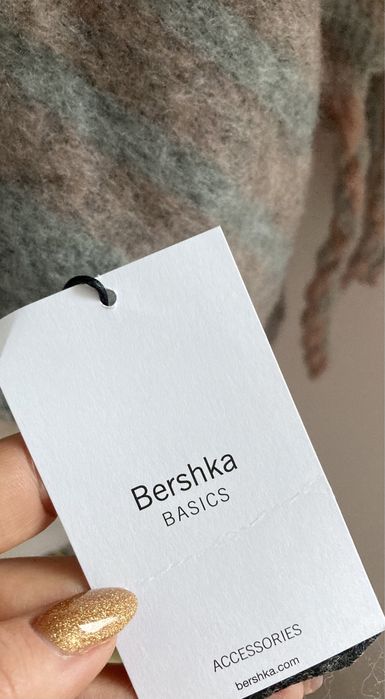 Szal Bershka szary z frędzlami