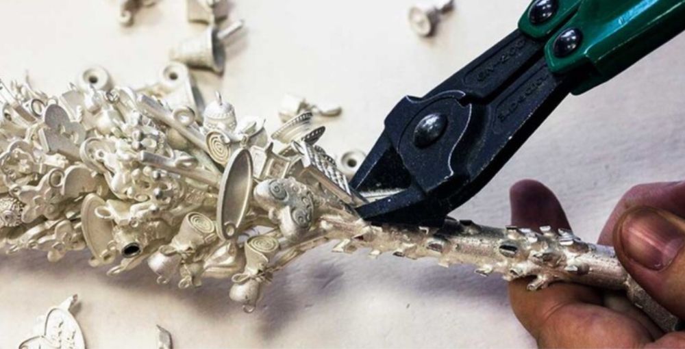 Вакуумне лиття: срібло, бронза, латунь, золото — під замовлення)