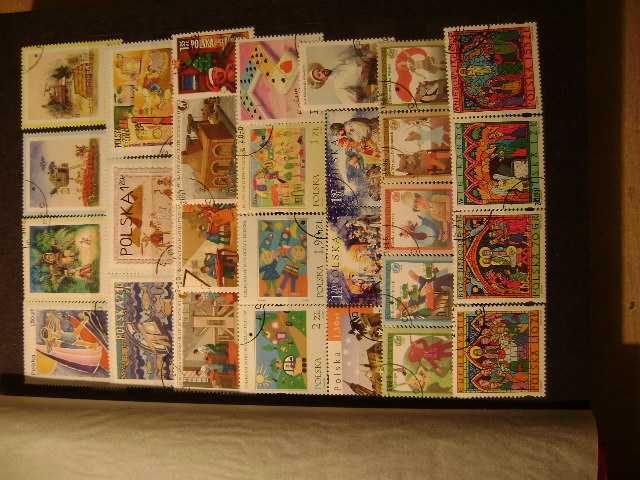 Znaczki pocztowe polskie kasowane Zestaw 667 sztuk+klaser A4/24 strony