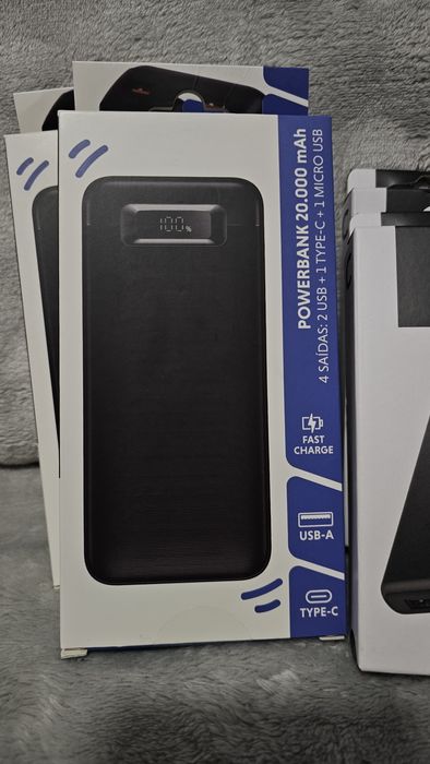 Powerbank 20.000mAh - 10.000mAh - Selados, novos, bateria externa