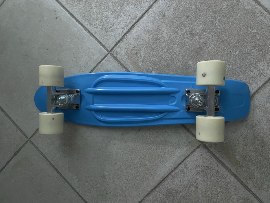 Skate azul(quase sem uso)